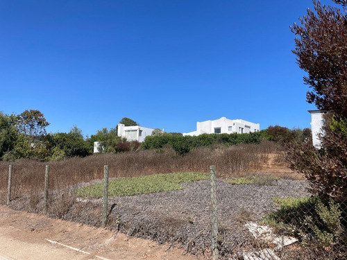 Imagen 5 de 17 de Venta De Terreno En Excelente Condominio.