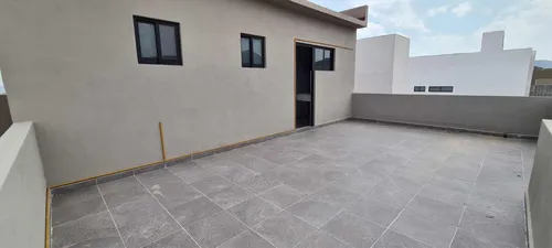 Espectacular Residencia $3,3,00,000 Ubicado En Pachuca