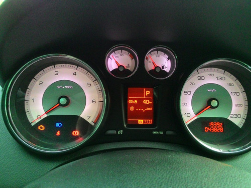 Peugeot 408 Allure Automático 2012