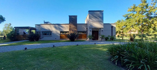 Casa En Country En Venta En Haras Del Sur