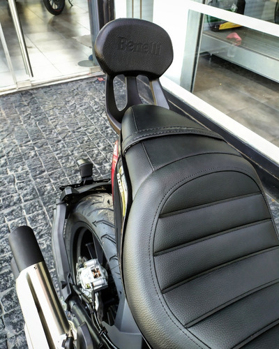 Benelli 502 C - Negro - Benelli Store Pilar.