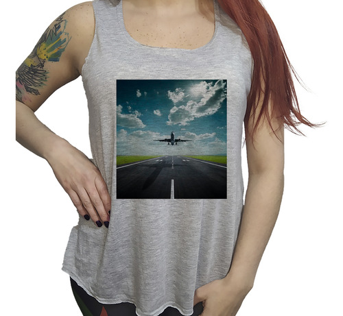 Musculosa Dama Avion Despegando Pista Cielo Vuelo Nubes