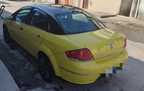 Fiat Linea 1.8 16v Essence Flex 4p