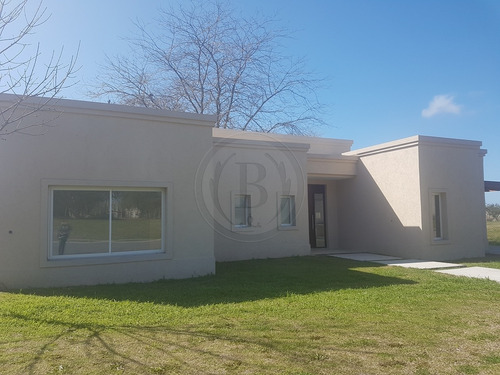 Bustamante Prop San Matias 9307 Venta C/renta Escobar