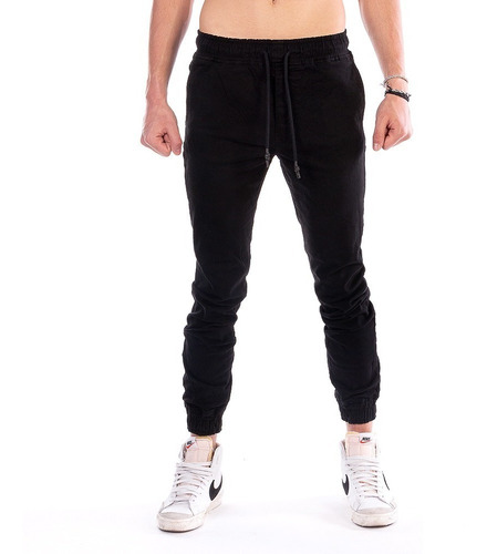 Imagen 1 de 7 de Pantalón Jogger De Gabardina Para Hombre Color Negro