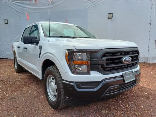 Ford F-150 3.3 XL Doble Cabina V6 4x2 At