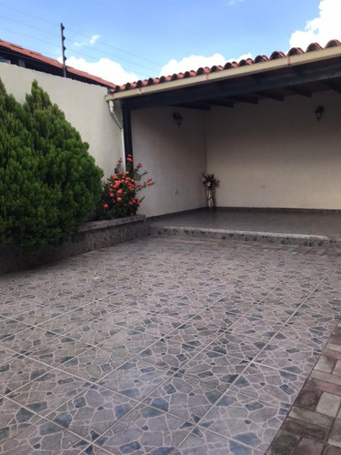 Imagen 13 de 13 de Ligia Guardia Vende Town House En Altos De Montealegre Tazajal