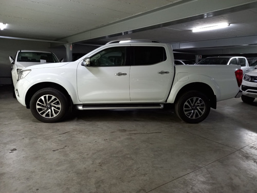 Imagen 4 de 15 de Nissan Frontier 2.3 Le Cd 4x4 At 2022
