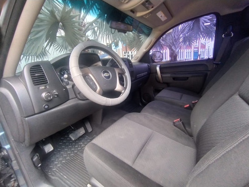 Imagen 10 de 12 de Chevrolet Silverado Lt