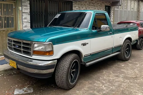 Ford F-150 5.0 Xlt 4x2