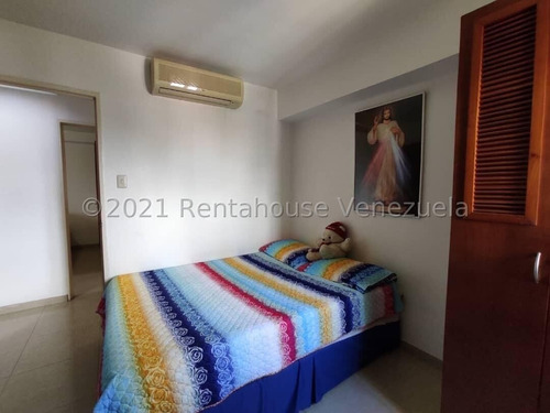 Imagen 25 de 30 de Apartamentos En Venta En Av Los Leones Barquisimeto, Lara 22-9974 Romer Gonzalez Profesional Inmobiliario Renta House