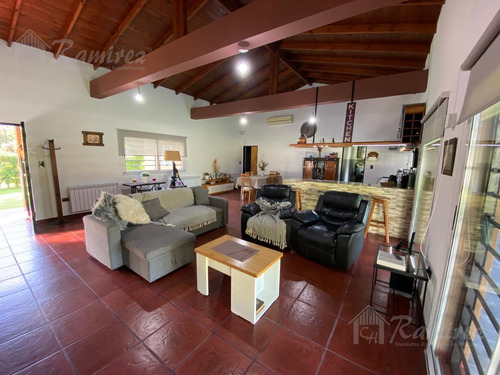 Quinta 4 Ambientes En Venta - Francisco Alvarez, Moreno