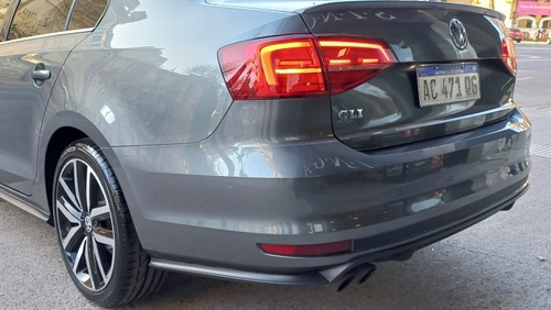 Imagen 9 de 17 de Volkswagen Vento 2018 2.0 Tsi Gli 211cv App Connect + Nav