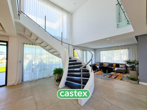 Imagen 3 de 30 de Casa De 4 Dormitorios Fondo A Espacio Verde En Venta En Terralagos, Canning