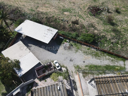 Raiza Suarez Vende Lote De Terreno Con Galpón En Zona Industrial 1,- 2 4 1 7 0 3 9-, 2606mts2, Excelente Ubicación Comercial, De Alto Trafico Vehicular Y Peatonal, Posee Oficinas, Deposito, Y Mas....