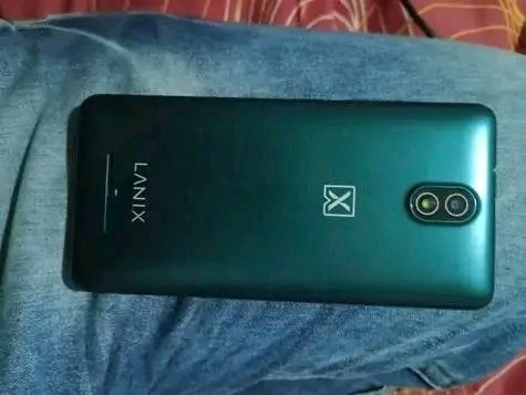 Lanix X560 (Usado)