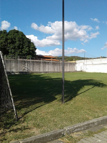 Imagen 17 de 18 de N. Del Carmen Vende Town House En El Rincón (foth-184)