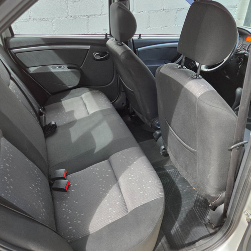 Renault Logan 1.6 16v Expression Hi-flex Aut. 4p