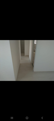 Apartamento 2 Quartos Sala Cozinha/serviço Banh. 1 V Garagem