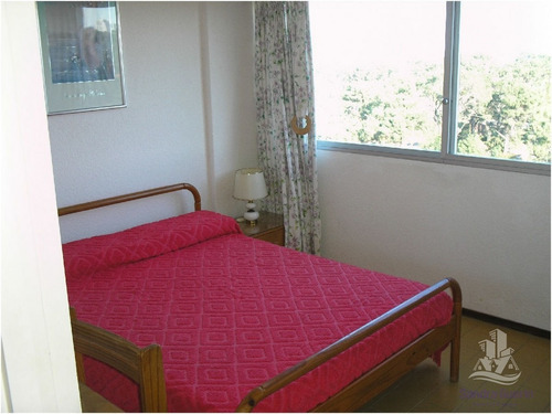 Apartamento En Roosevelt, 2 Dormitorios *- Ref: 5186