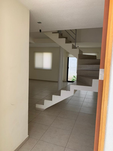 Imagen 19 de 30 de Casa En Renta En El Refugio, Vidara