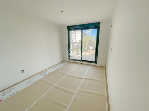 Imagen 2 de 12 de Apartamento En Venta Dos Dormitorios Con Patio Zona Punta Carretas