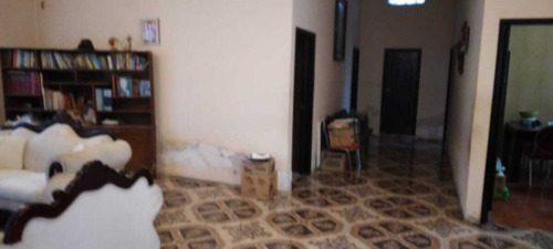 Terreno 490m2 Con Casa De 3 Recamaras En Texcoco