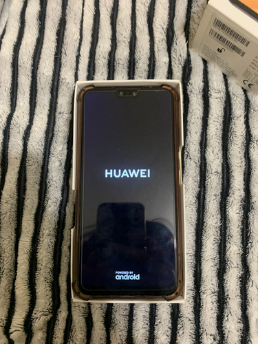 Celular Huawei Y8s De Color Negro (Usado)