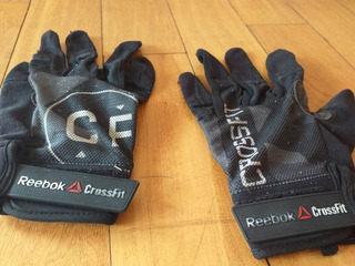 guantes reebok hombre gris