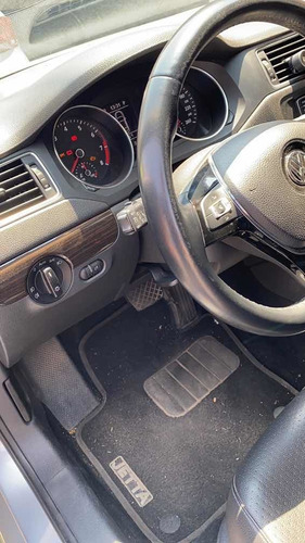 Volkswagen Jetta 2015 2.0 Comfortline Flex Aut 4p