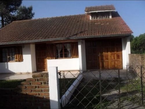 Imagen 2 de 9 de Chalet 4 Ambientes, 100 M2, Con Fondo Libre, Santa Clara Del Mar.