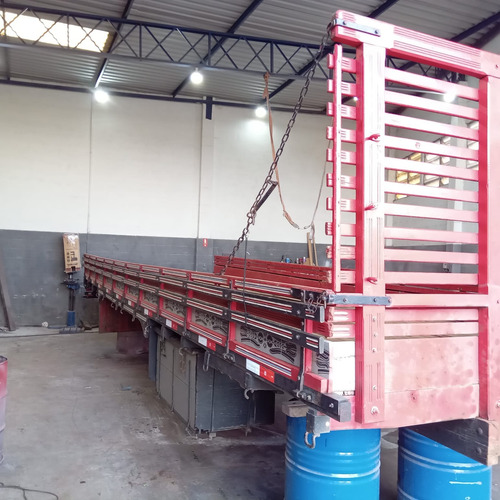 Carroceria Carga Seca 7,90 M 2013