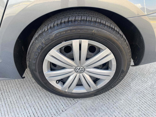Imagen 10 de 15 de Volkswagen Jetta 2016 2.0 L4 At