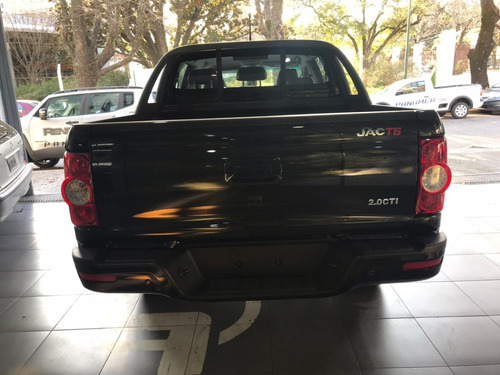 Imagen 10 de 22 de Jac T6 2.0 Luxury Manual 4x4 Dob Cabina 2022