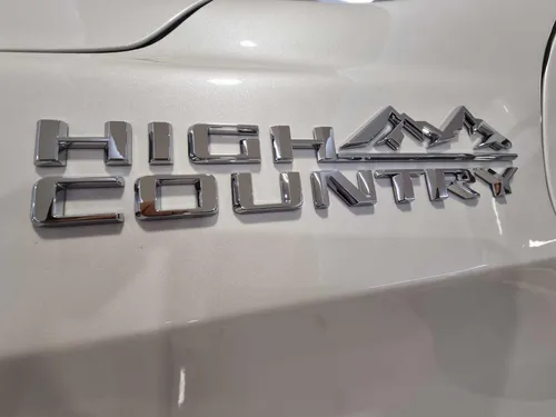 Chevrolet Suburban 5.3 High Country 4X4 At