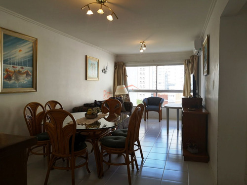 Imagen 10 de 30 de Apartamento En Alquiler, Punta Del Este, Próximo A Playa Brava Y Mansa, Buenos Servicios, Próximo Enjoy, Conrad