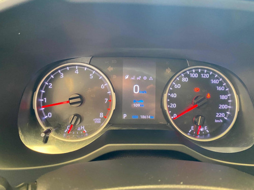 Imagen 9 de 11 de Toyota Rav4 2019 2.5 Xle 4wd At 204 Hp
