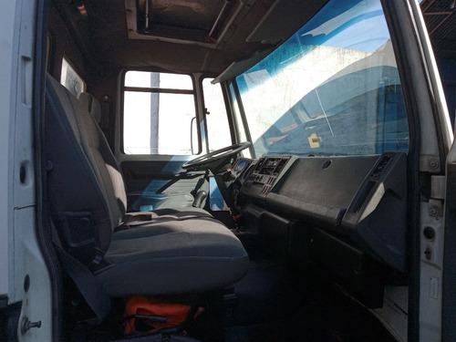 Imagen 8 de 11 de Ford Cargo 1416 Balancín