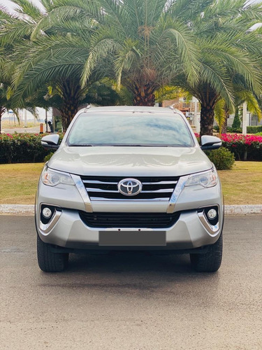 Toyota Hilux 2.7 Sr Sw4 4x2 7 Lug