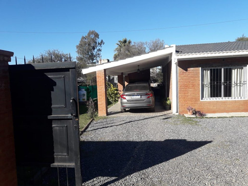 Imagen 2 de 7 de Casa En Venta De 3 Dormitorios C/ Cochera En Mendiolaza