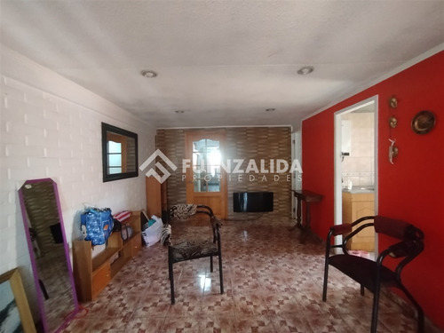 Casa En Venta De 4 Dorm. En Pasaje Cerrado, Puente Alto