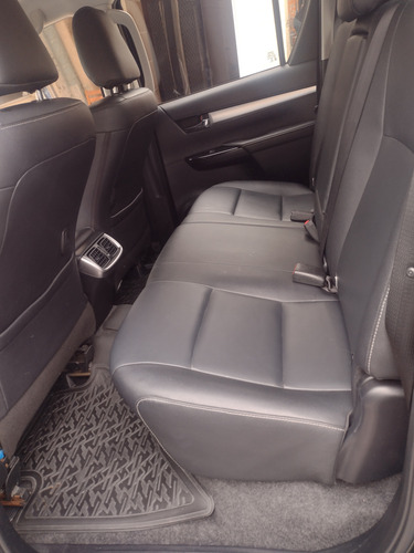 Toyota Hilux 2.7 Srv Cab. Dupla 4x2 Flex Aut. 4p