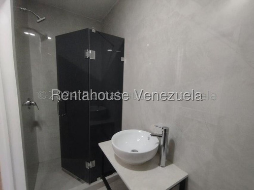 Maria E. Alquila Semiequipada Casa En Caminos De Tarabana, Cabudare, Lara#25-18700**2h 2b 70m2
