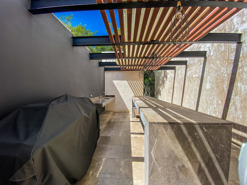 Departamento De 1 Recámara En Hauz Apartments, Montecristo
