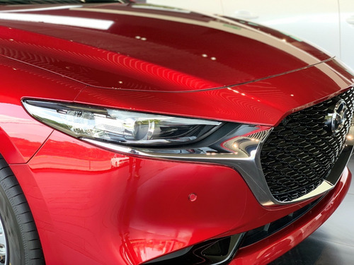 Imagen 8 de 15 de Mazda 3 Hibrido Touring Rojo Diamante