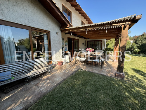 Hermosa Casa Villa Maria Lucia