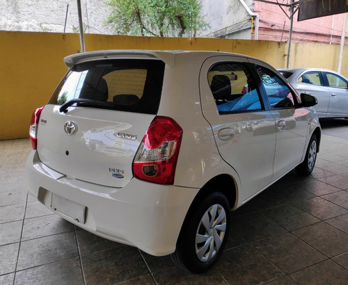 Imagem 9 de 15 de Toyota Etios Xs 1.5 Flex Completo
