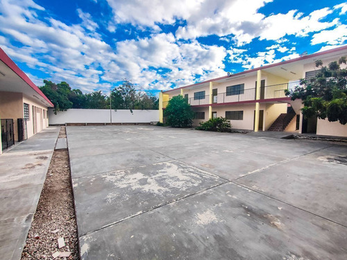 Amplio Edificio Multifuncional En Venta A Dos Cuadras De Per