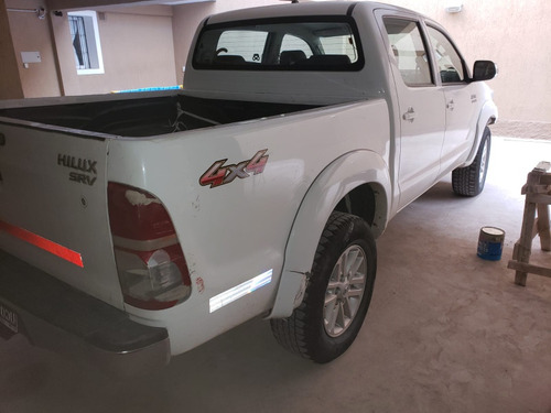 Toyota Hilux 3.0 Cd Srv Cuero 171cv 4x4