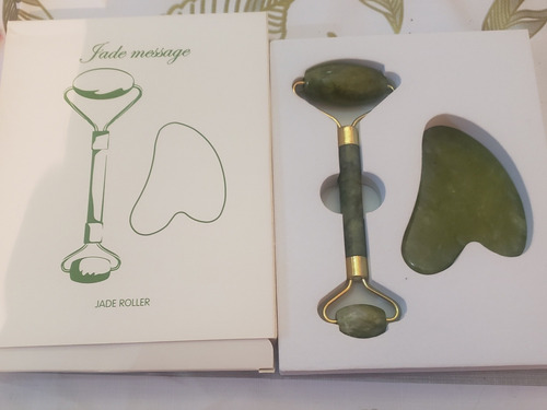 Imagen 10 de 10 de Rodillo De Jade Y Gua Sha Con Estuche